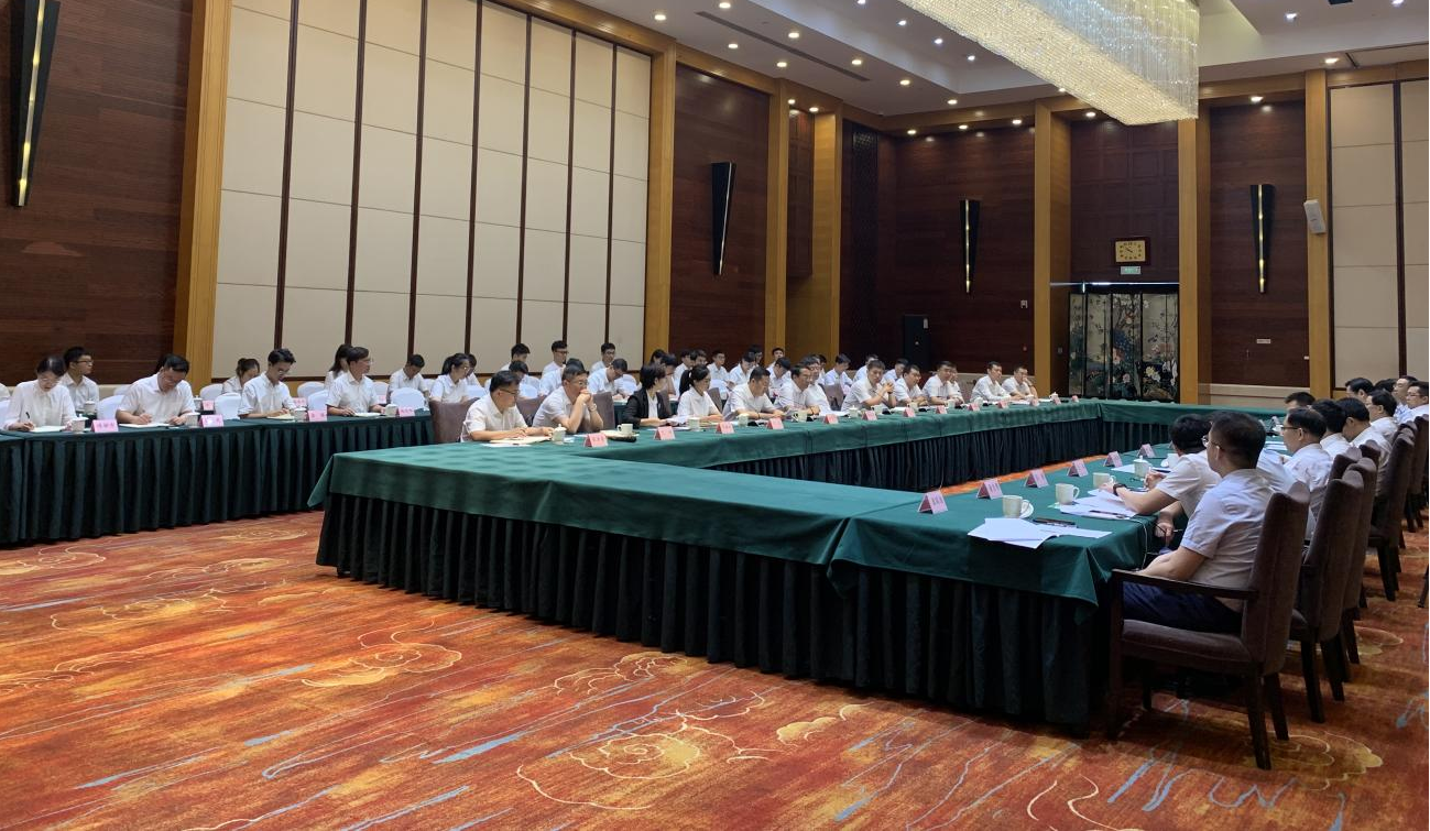 20230720-邱勇一行访问辽宁双方签署战略合作框架协议-职业发展中心-邱勇出席乐竞官方端网站登录入口在辽选调生及校友代表座谈会.png